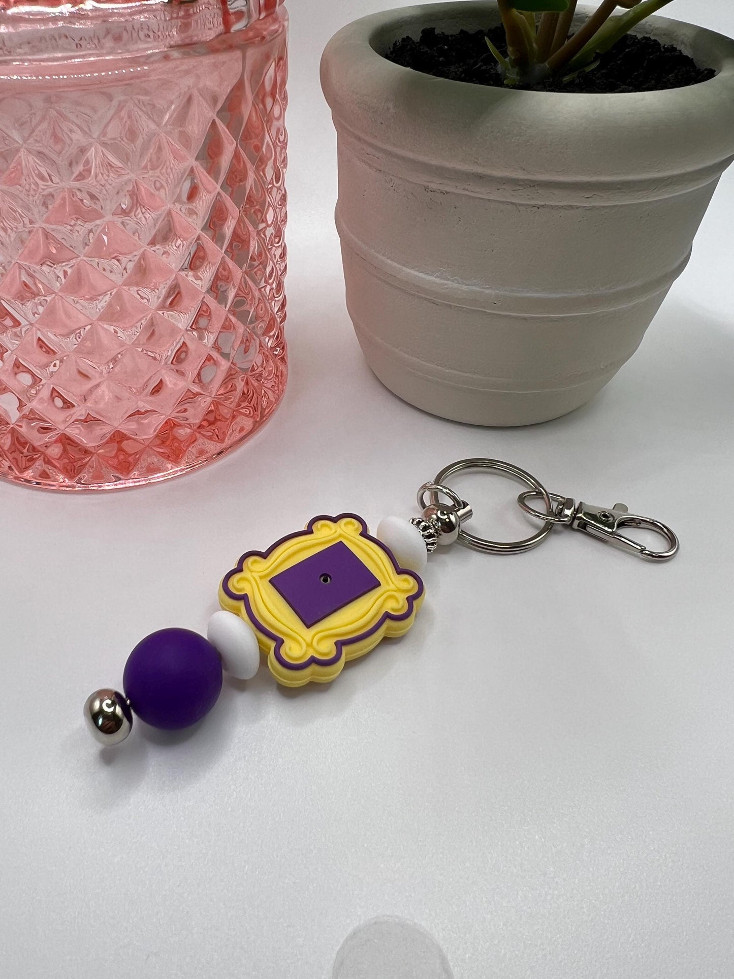 Friends Picture Frame Silicone Bead Keychain: Monica's Apartment Gift