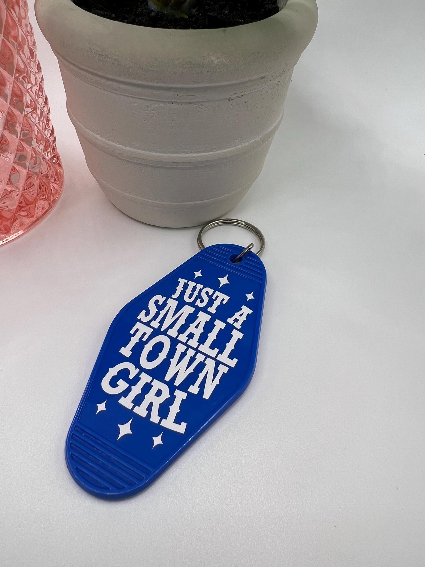 Small Town Girl Motel Keychain: 80s Nostalgia Gift