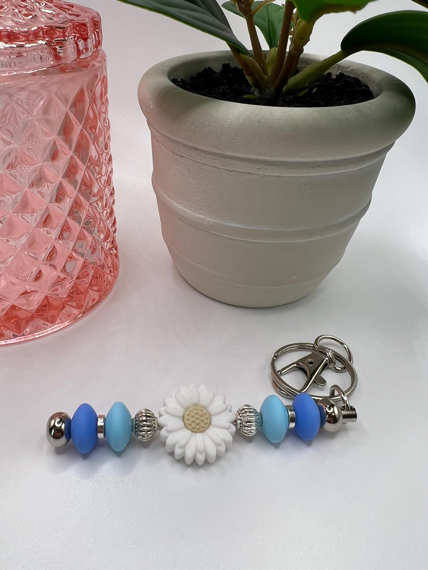 Daisy Keychain: White Flower & Blue Silicone Bead Bag Charm