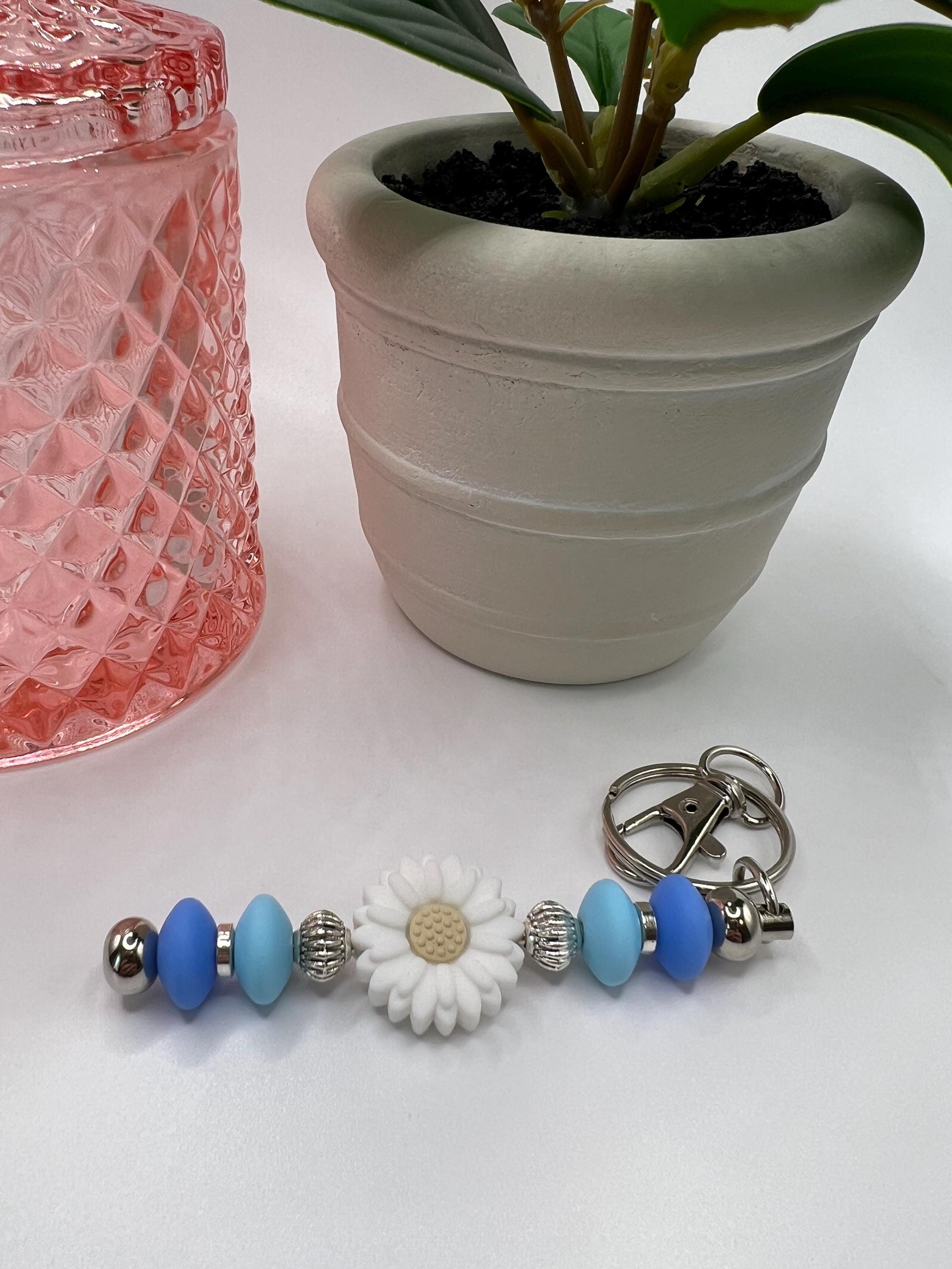 Daisy Keychain: White Flower & Blue Silicone Bead Bag Charm
