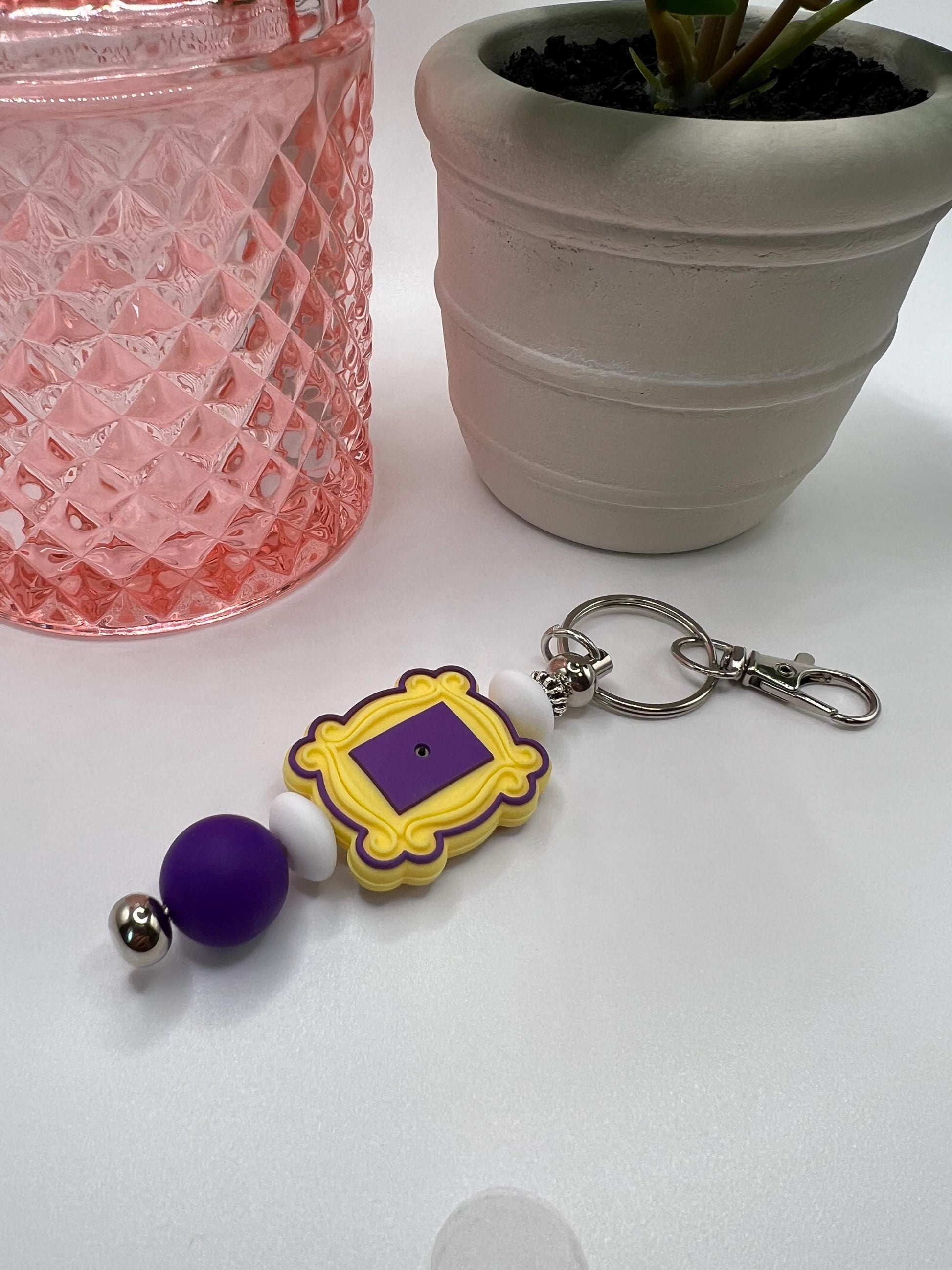Friends Picture Frame Silicone Bead Keychain: Monica's Apartment Gift