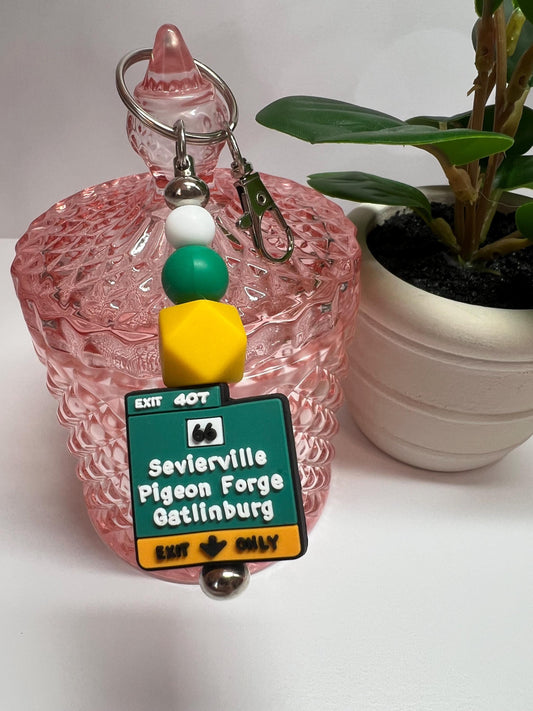 Pigeon Forge Silicone Bead Keychain: Tennessee Bag Charm